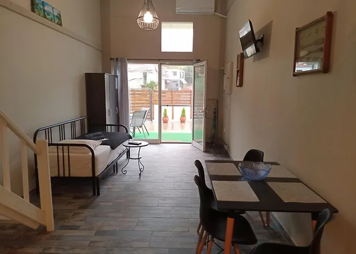 Xristos And Maisonettes * סיקיה