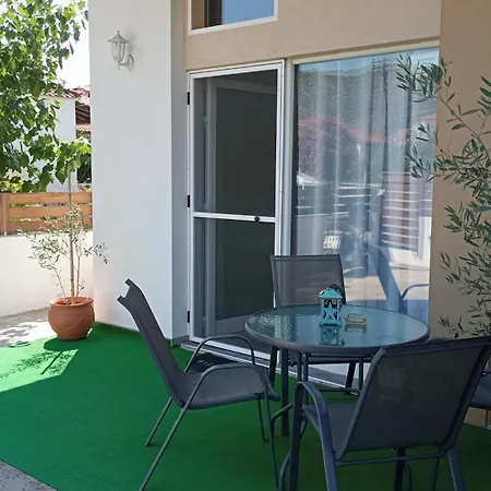 Xristos And Maisonettes Apartment *