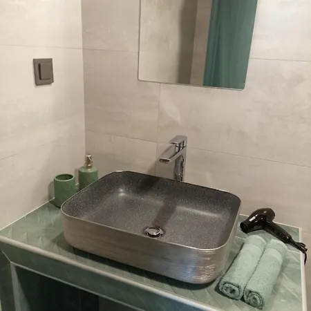 Xristos And Maisonettes شقة سيكيا